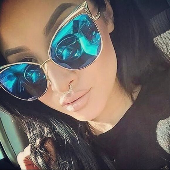 Fancy Mirror Cateye Sunglasses - Picture 2 of 8